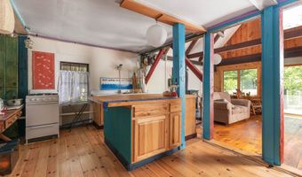 18 Spring Rd, Albany, NH 03818