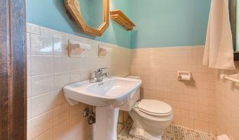 191 Glendale Dr, Bristol, CT 06010