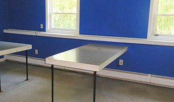 560 Broad St, Auburn, ME 04210