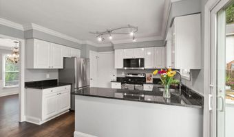 8470 NICOLE Ct, Annandale, VA 22003