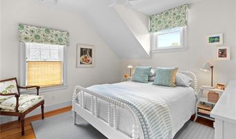 115 Washington St, Newport, RI 02840