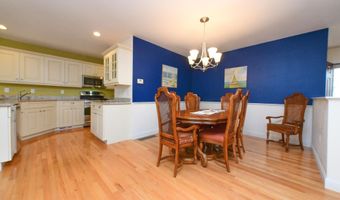 2 Candleberry Ct 2, Bourne, MA 02532