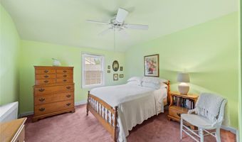 91 Ireland Pl, Amityville, NY 11701