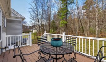 22 Mill Pond Rd 22, Brentwood, NH 03833