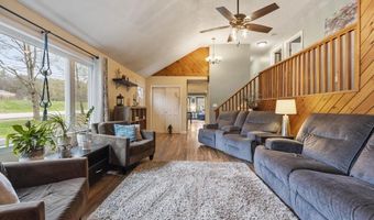 101 Williams Rd, Ashburnham, MA 01430