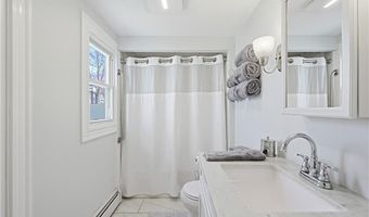 33 Airy Acres Dr, Glocester, RI 02814
