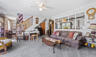 252 Meadowhill Rd, Manchester, ME 04351