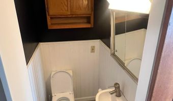 135 Morris Ave, Athens, OH 45701