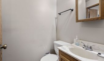 2605 W 8TH St, Appleton, WI 54911