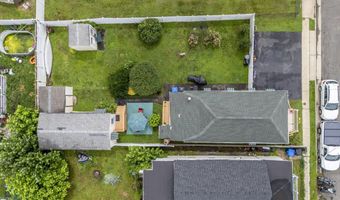 77 Navesink Ave, North Middletown, NJ 07748
