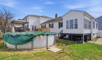 16 Brown St, North Providence, RI 02904