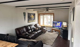 112 Renfrew Ave, Adrian, MI 49221