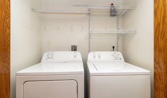 1017 10th Ave NW, Altoona, IA 50009
