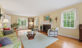 32 Thayer Farm Rd, Attleboro, MA 02703