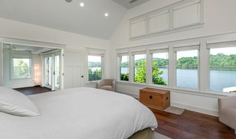 156 N Lake Shore Dr, Brookfield, CT 06804