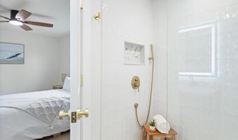 490 MAKO Dr, Atlantic Beach, FL 32233