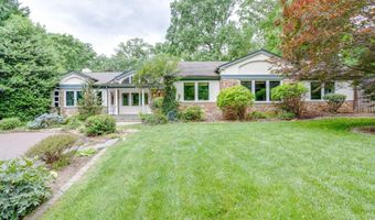 8604 TOBIN Rd, Annandale, VA 22003