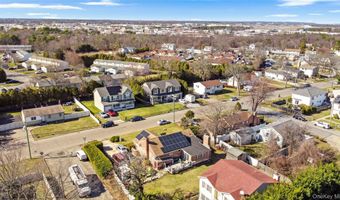 123 Columbus Blvd, Amityville, NY 11701