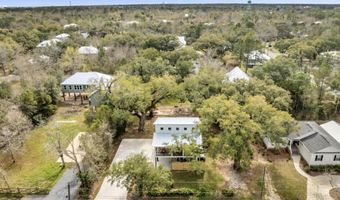 218 Thomas St, Bay St. Louis, MS 39520