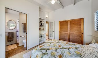 520 Papalani St, Kailua, HI 96734