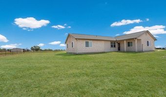 10886 MACAWAY Rd, Adkins, TX 78101