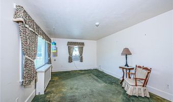 117 Wolcott Ave, Middletown, RI 02842