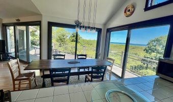 382 Lighthouse Rd, Aquinnah, MA 02535