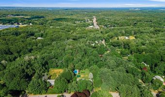 20 Adirondack Dr, East Greenwich, RI 02818