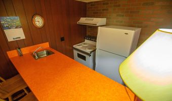 408 S Hall St 8, Algona, IA 50511
