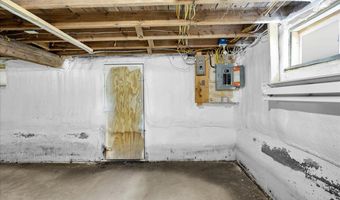 153 Cedar St, Belfast, ME 04915