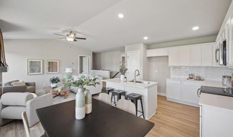 25084 Bluebird Cir, Adel, IA 50003