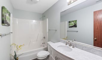 3124 Greenwood Rd, Ames, IA 50014