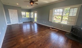 11 Treat St, Belfast, ME 04915