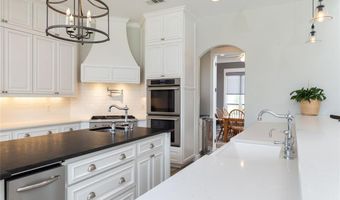 100 Redtail Hawk Dr, Aledo, TX 76008