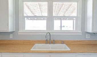 1044 W Taber Rd, Blackfoot, ID 83221