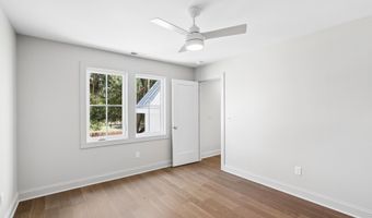 608 Pilot St, Beaufort, SC 29902