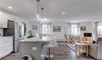 66 Girard Ave 423, Newport, RI 02840