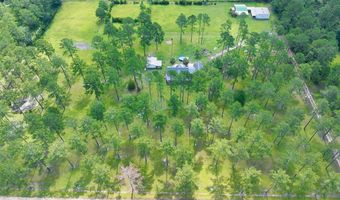 634 Alapaha River Dr, Alapaha, GA 31622