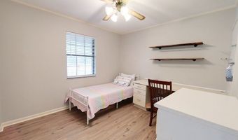 1402 Pineland Dr, Bainbridge, GA 39819
