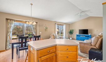 10738 Douglas Dr, Allendale, MI 49401