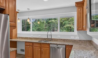 10228 HATHERLEIGH Dr, Bethesda, MD 20814