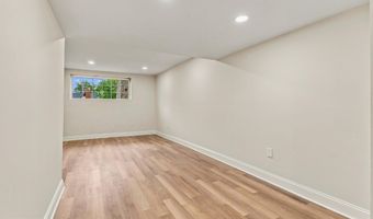1006 26TH St S, Arlington, VA 22202