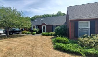 32 Cortland Cir, Bangor, ME 04401