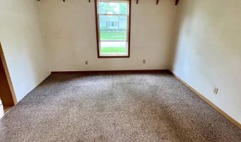 823 Pine Ave, Alma, MI 48801