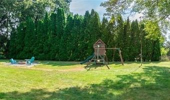 21 Carlson Dr, Cumberland, RI 02864