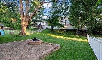426 Madrina Ct, Ballwin, MO 63021