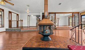 8525 Wildflower Ln, Agua Dulce, CA 91390