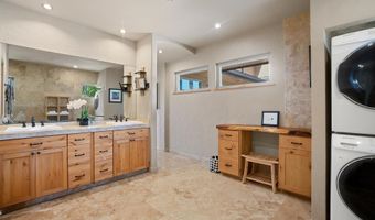 785 W Kuiaha Rd, Haiku, HI 96708
