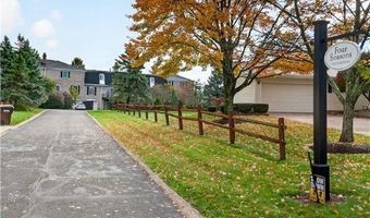 824 S Chillicothe Rd 11, Aurora, OH 44202