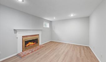 299 S PICKETT St, Alexandria, VA 22304
